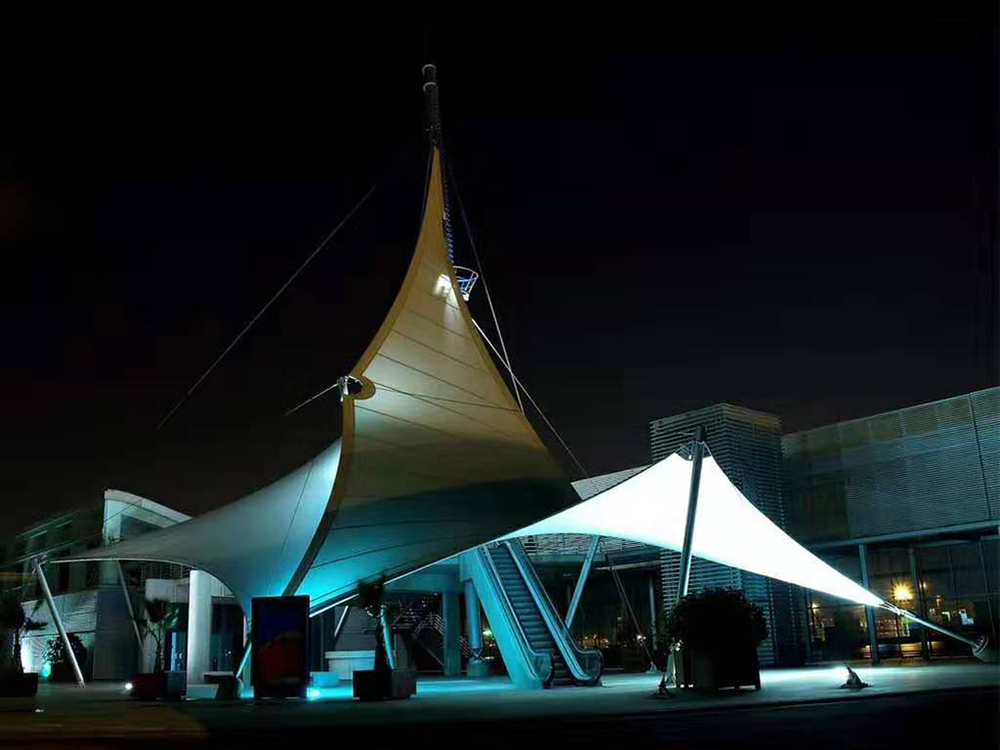 膜結(jié)構(gòu)遮陽(yáng)棚